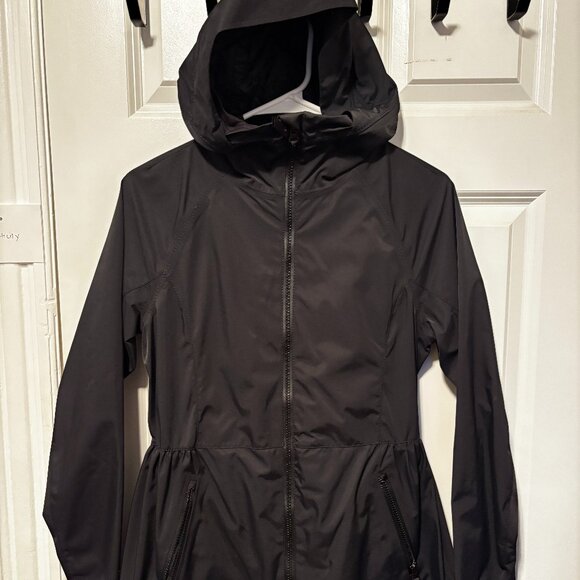 Lululemon womens rain coat with hood and cingable waist, like new - Picture 1 of 5